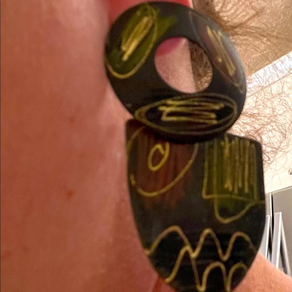 Metal Dangling Earrings - Picture 4 of 4